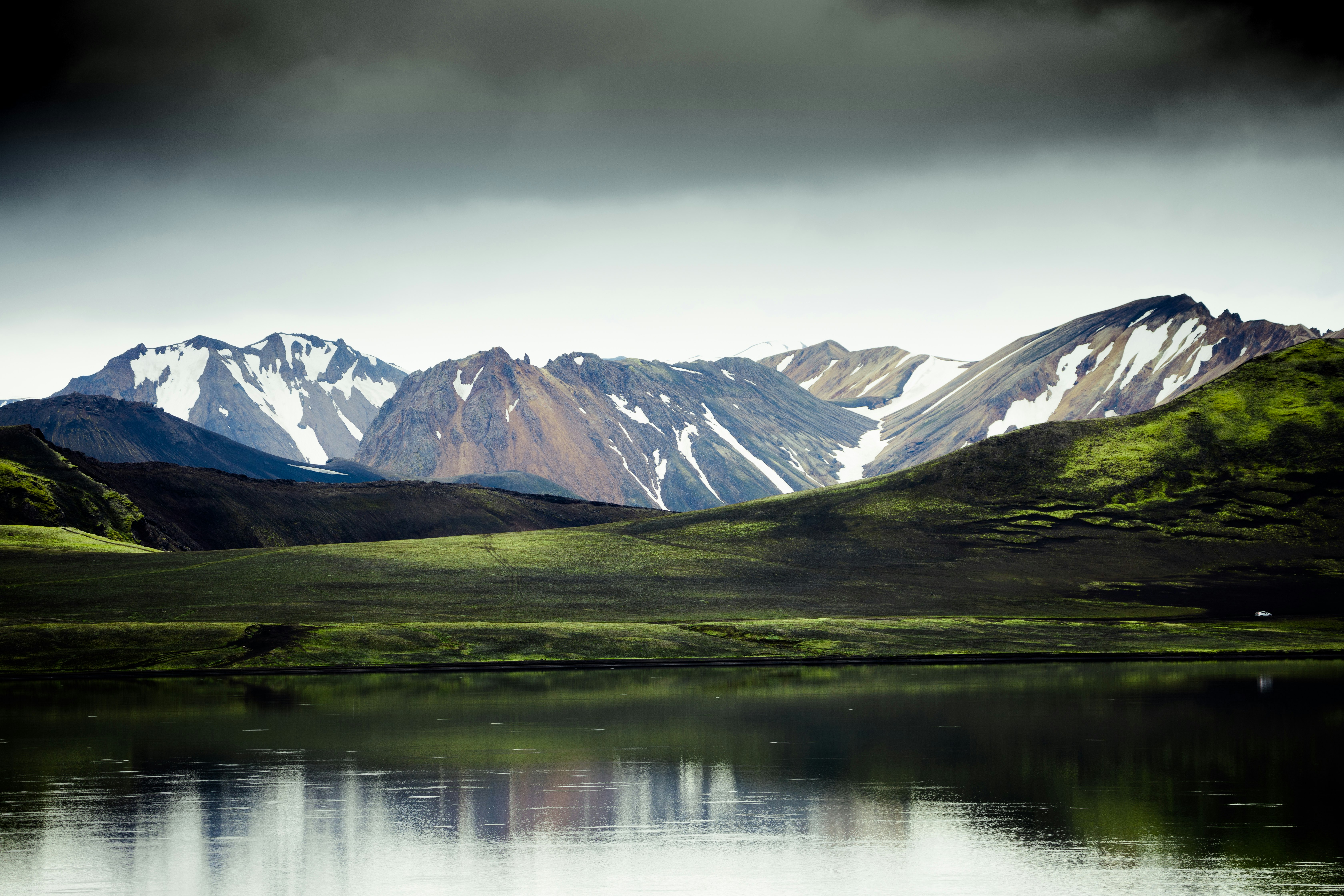 scenery of body of water